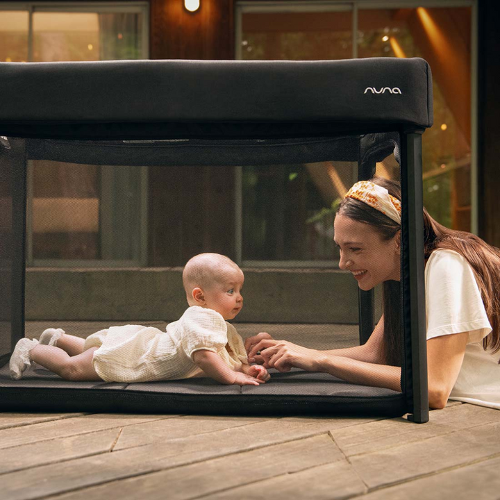 Nuna Paal Travel Cot - Caviar